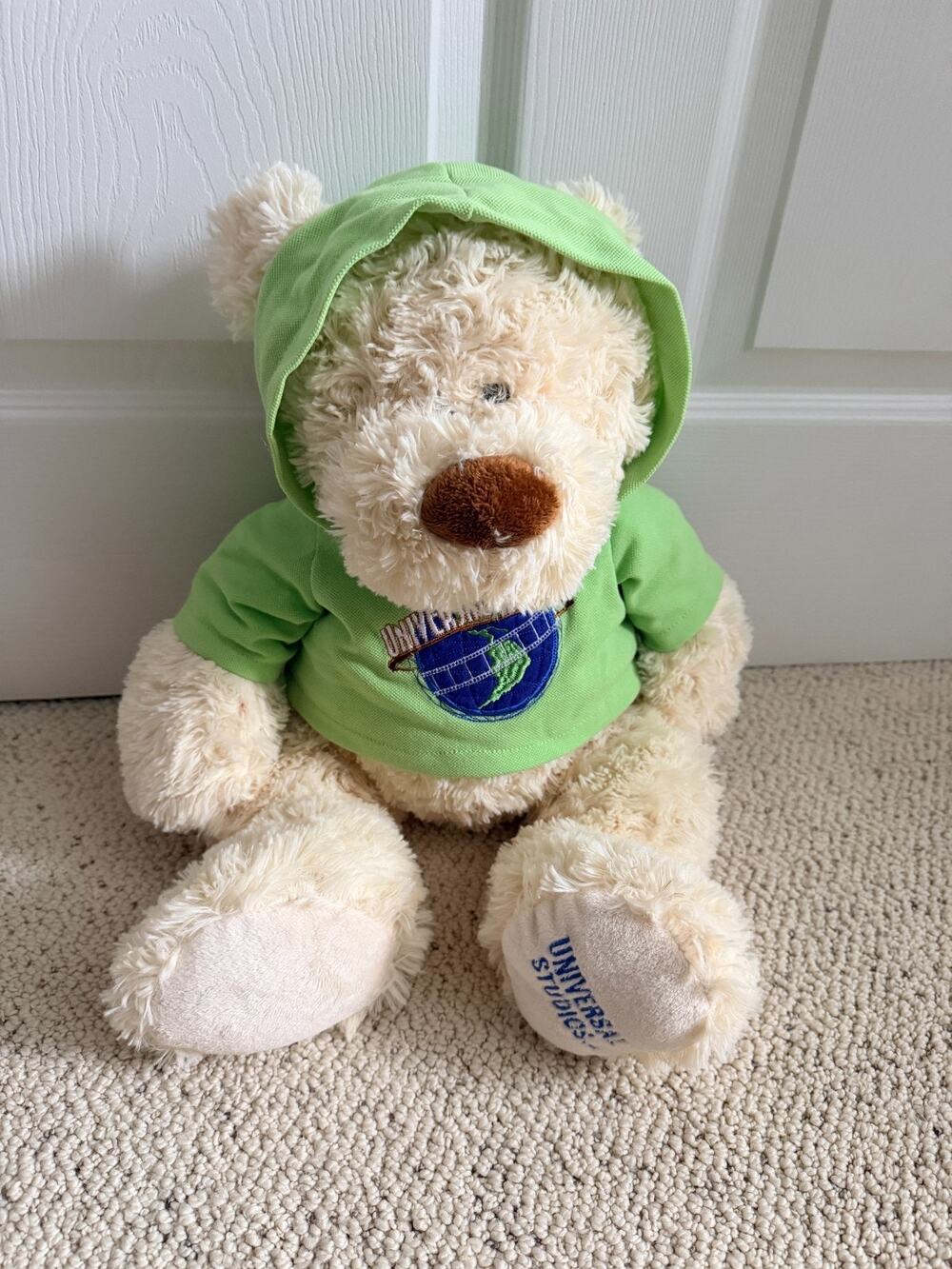 Universal Studios Teddy Bear Plush Green Hoodie Globe Logo NWT Souvenir